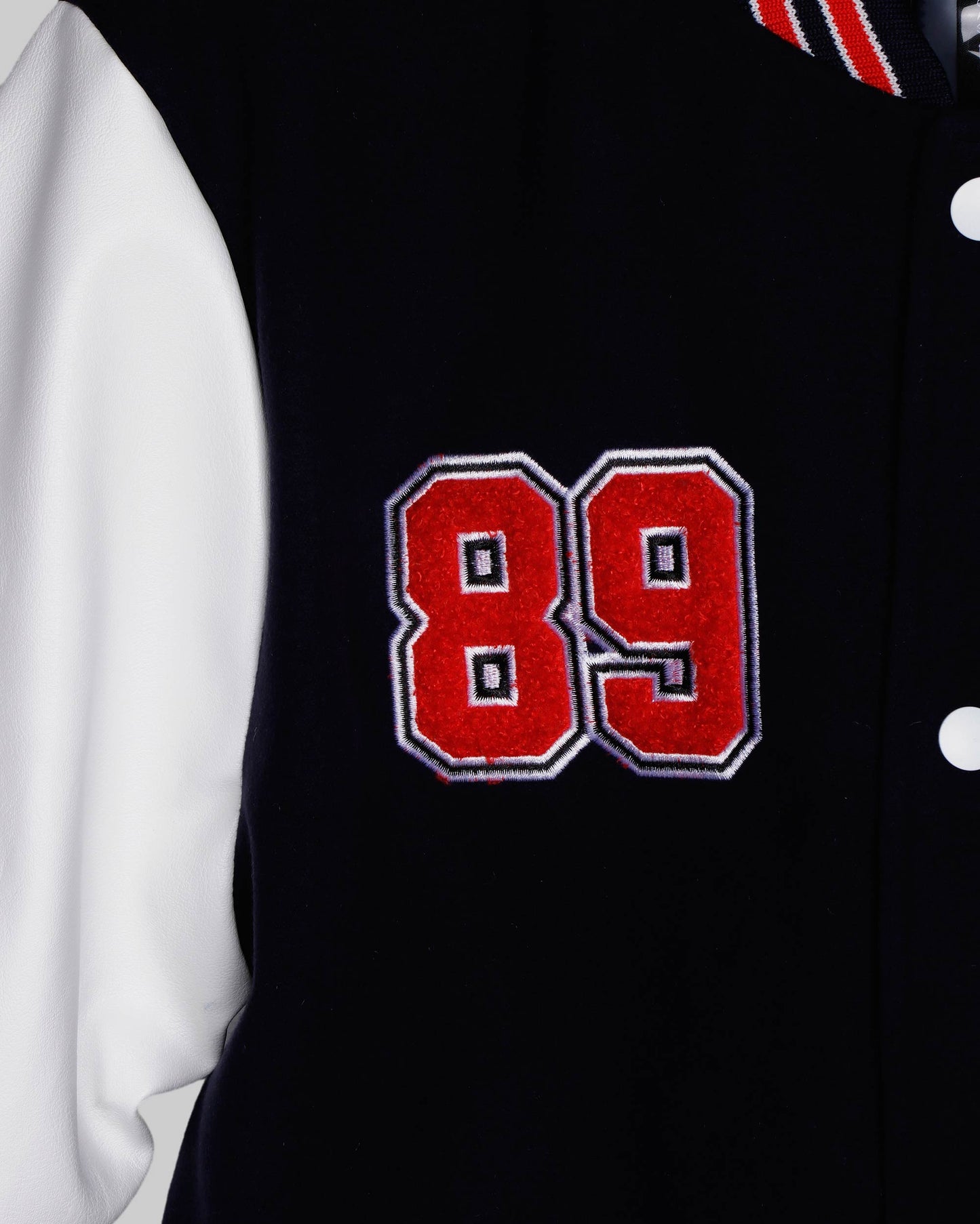 Blouson aviateur de baseball à manches contrastantes
