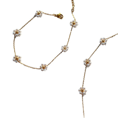 Pearl Small Flower Necklace