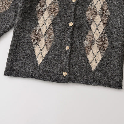Round neck diamond cardigan sweater