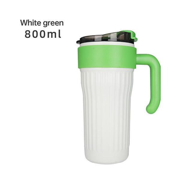 Bouteille d'eau de sport pour cyclisme avec un ours en peignoir