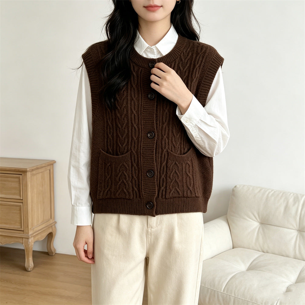 Round neck pocket sleeveless sweater for women