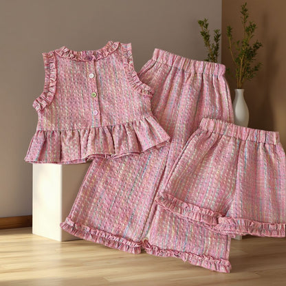 Fashionable Breathable Plaid Sleeveless Top And Shorts Set For Girls