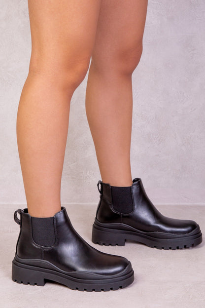 CHER CHUNKY SOLE ANKLE CHELSEA BOOTS IN BLACK FAUX LEATHER