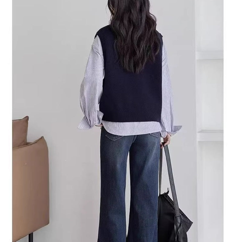 Women's V-Neck Knit Vest - Argyle Sleeveless Waistcoat Layering
