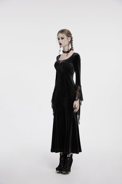 Robe noire en velours avec manches en dentelle Isolde de Punk Rave