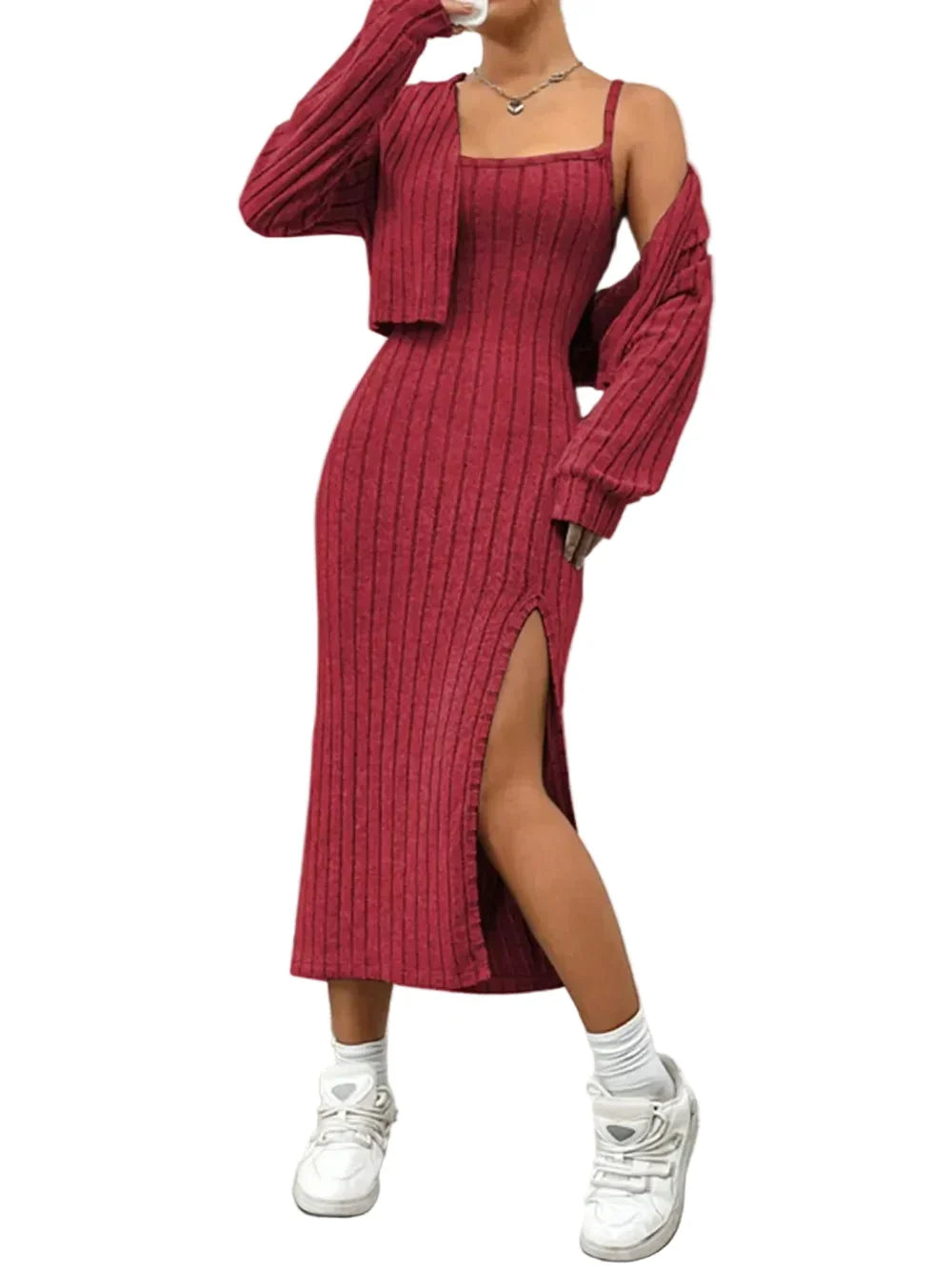 Ensemble cardigan court côtelé à manches longues et robe camisole fendue