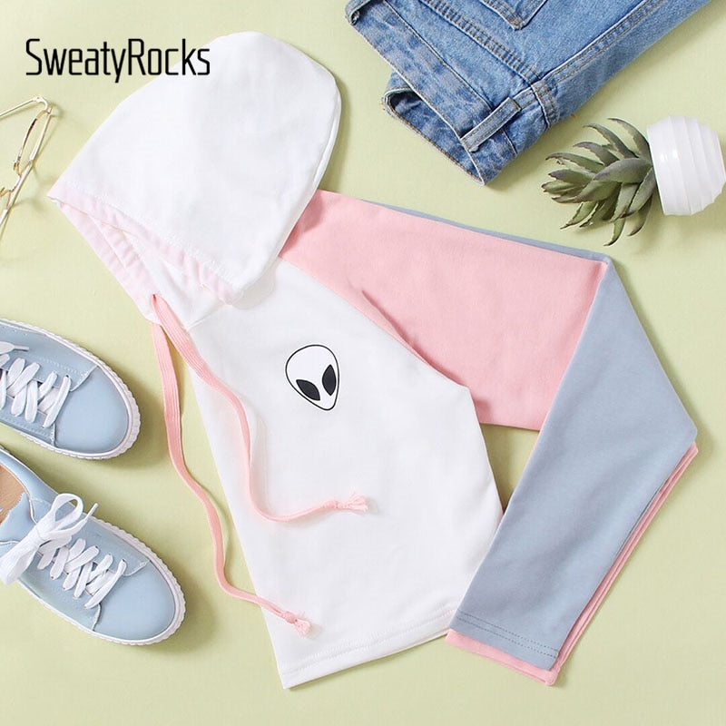SweatyRocks Alien Print Contrast Sleeve Graphic Hoodies