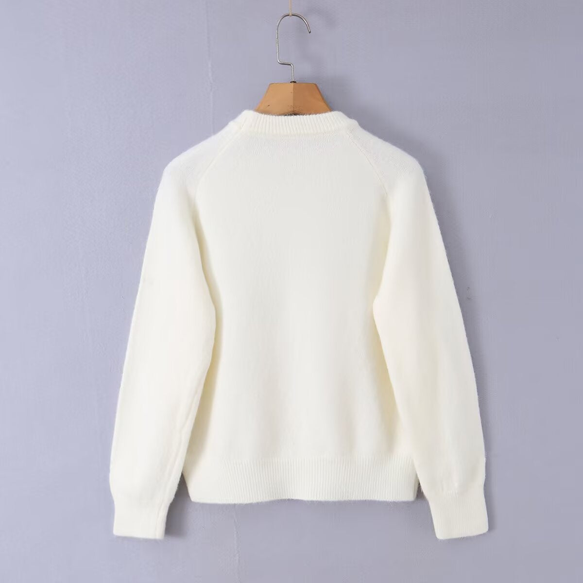 Simple grey round neck pullover sweater
