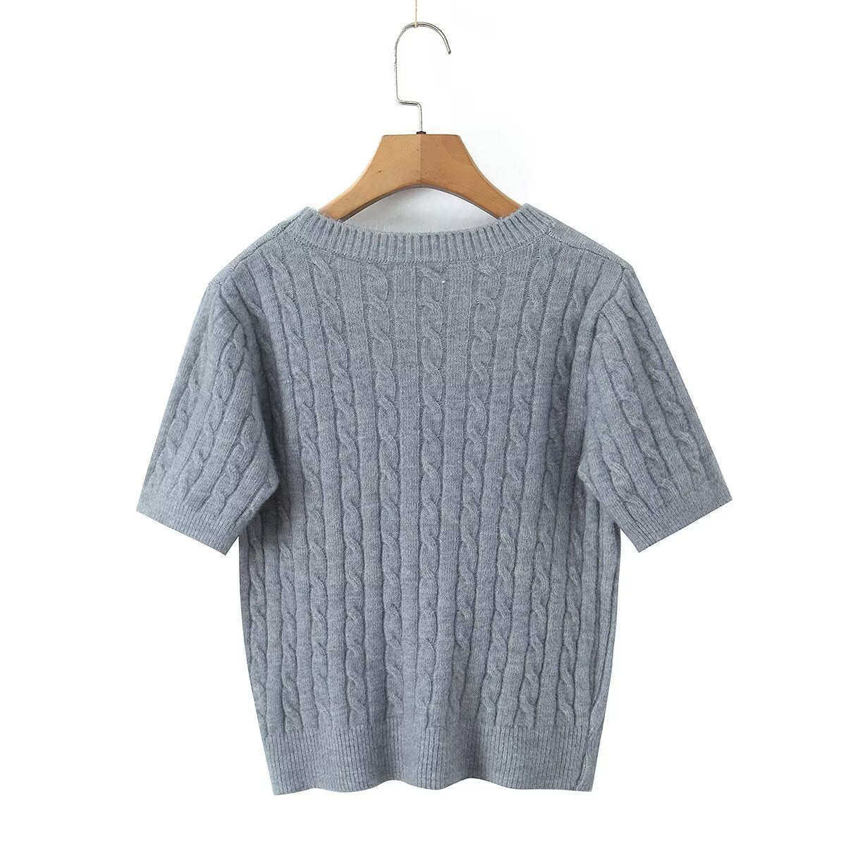 College style round neck embroidered short sleeved knitted sweater