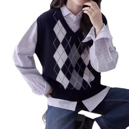 Women's V-Neck Knit Vest - Argyle Sleeveless Waistcoat Layering