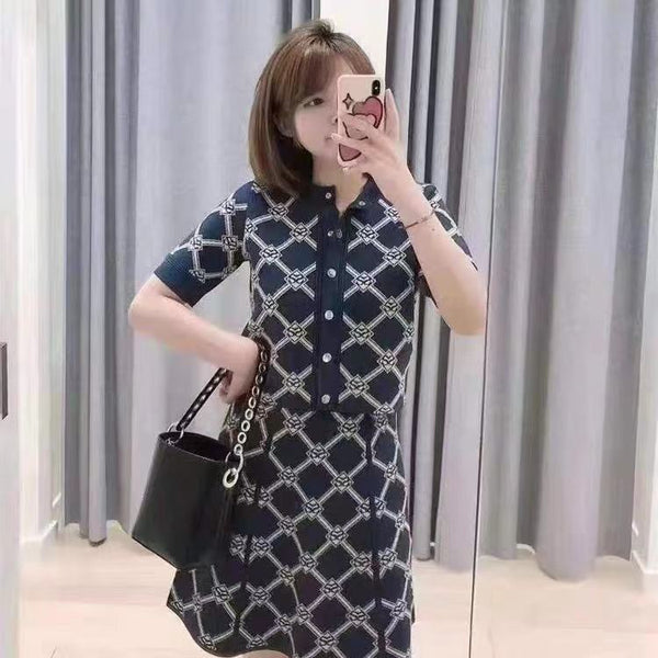 New knitted V-neck top+high waisted A-line hip hugging skirt
