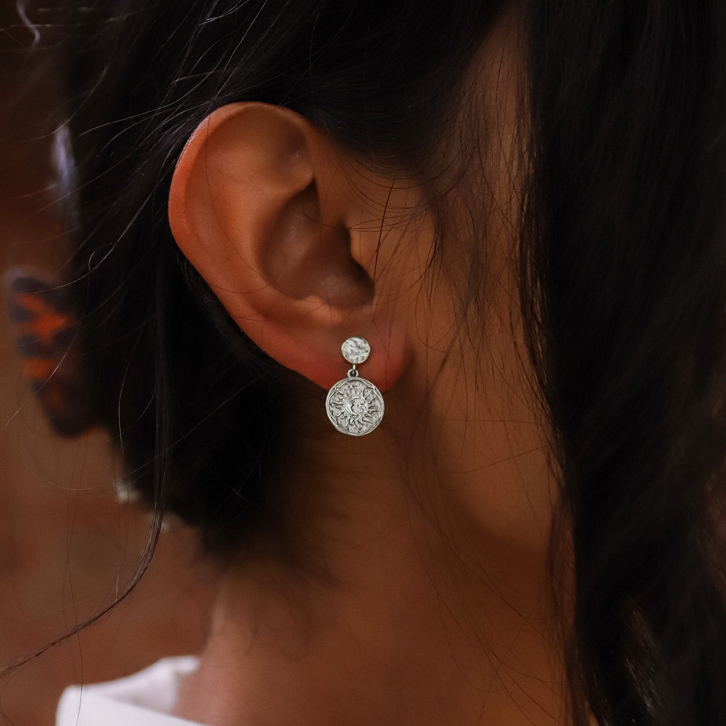 Boucles d'oreilles pendantes Aruna Sun Coin | Argent sterling 925