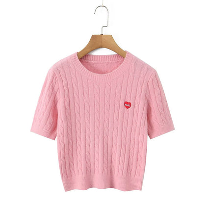 Short sleeved embroidery college style knitted sweater