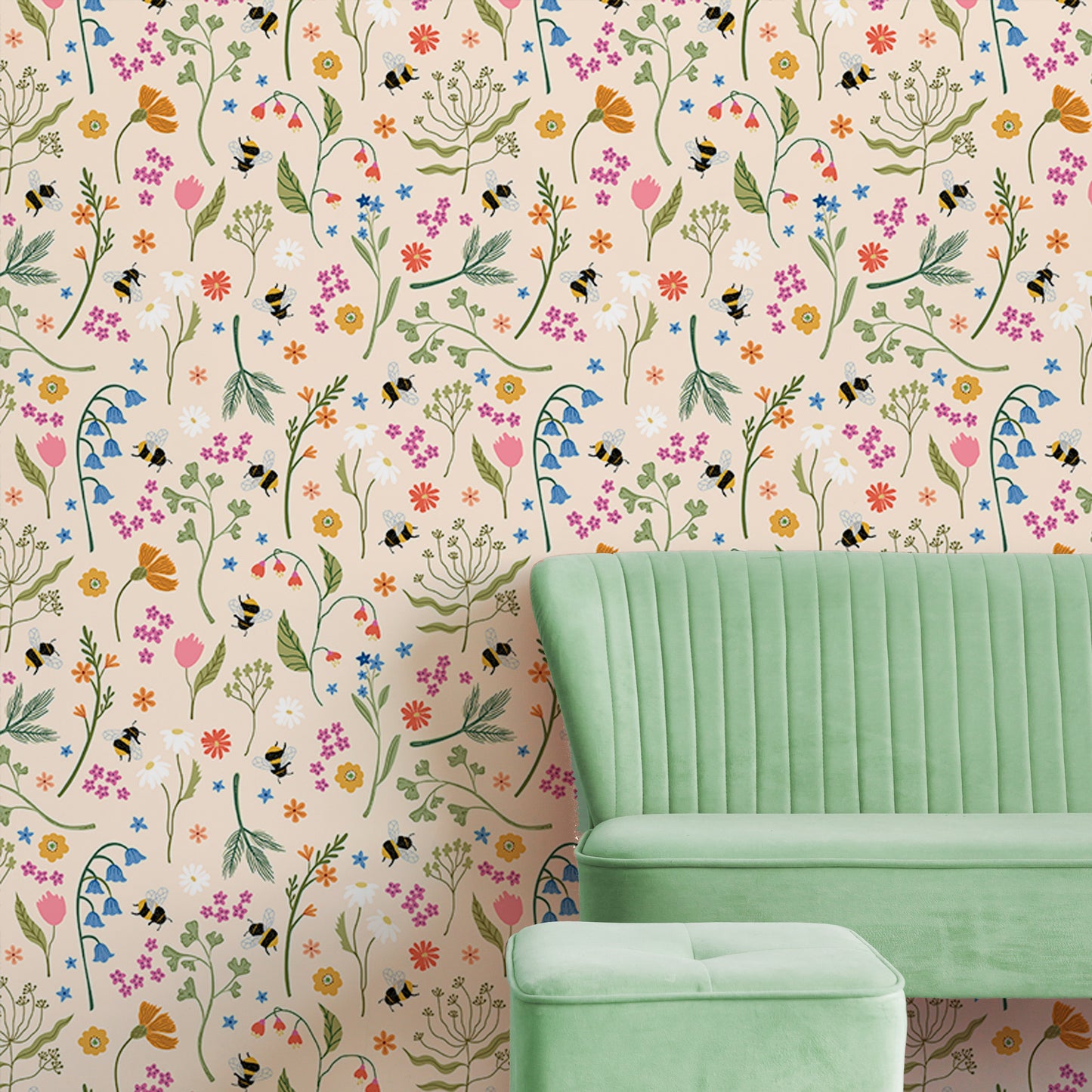 BUMBLEBEE MEADOW WALLPAPER