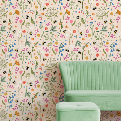 BUMBLEBEE MEADOW WALLPAPER