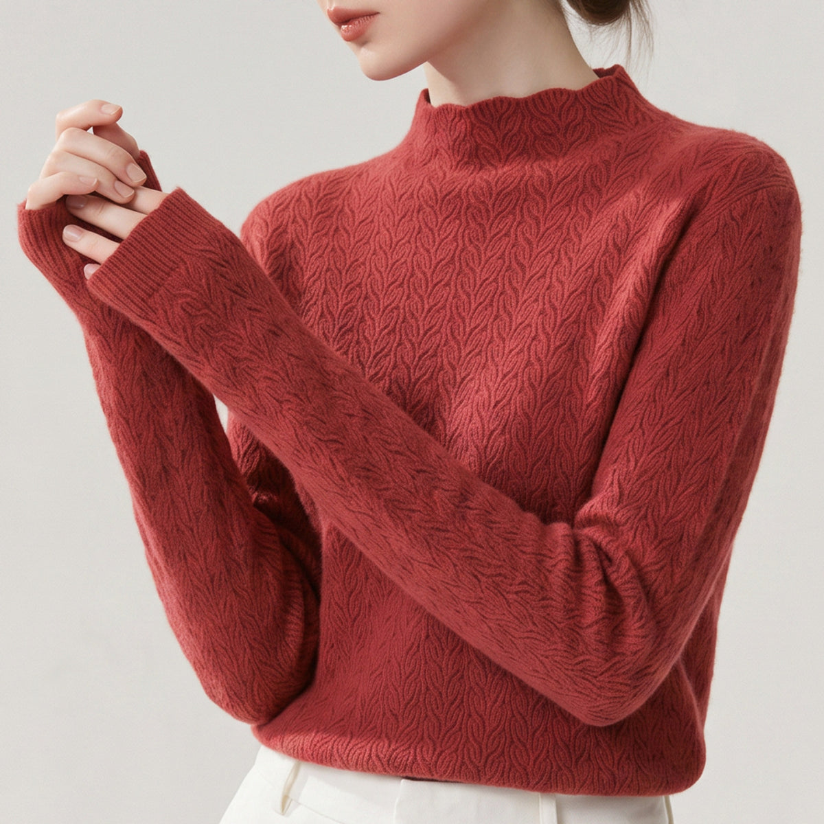 Half high neck solid color sweater
