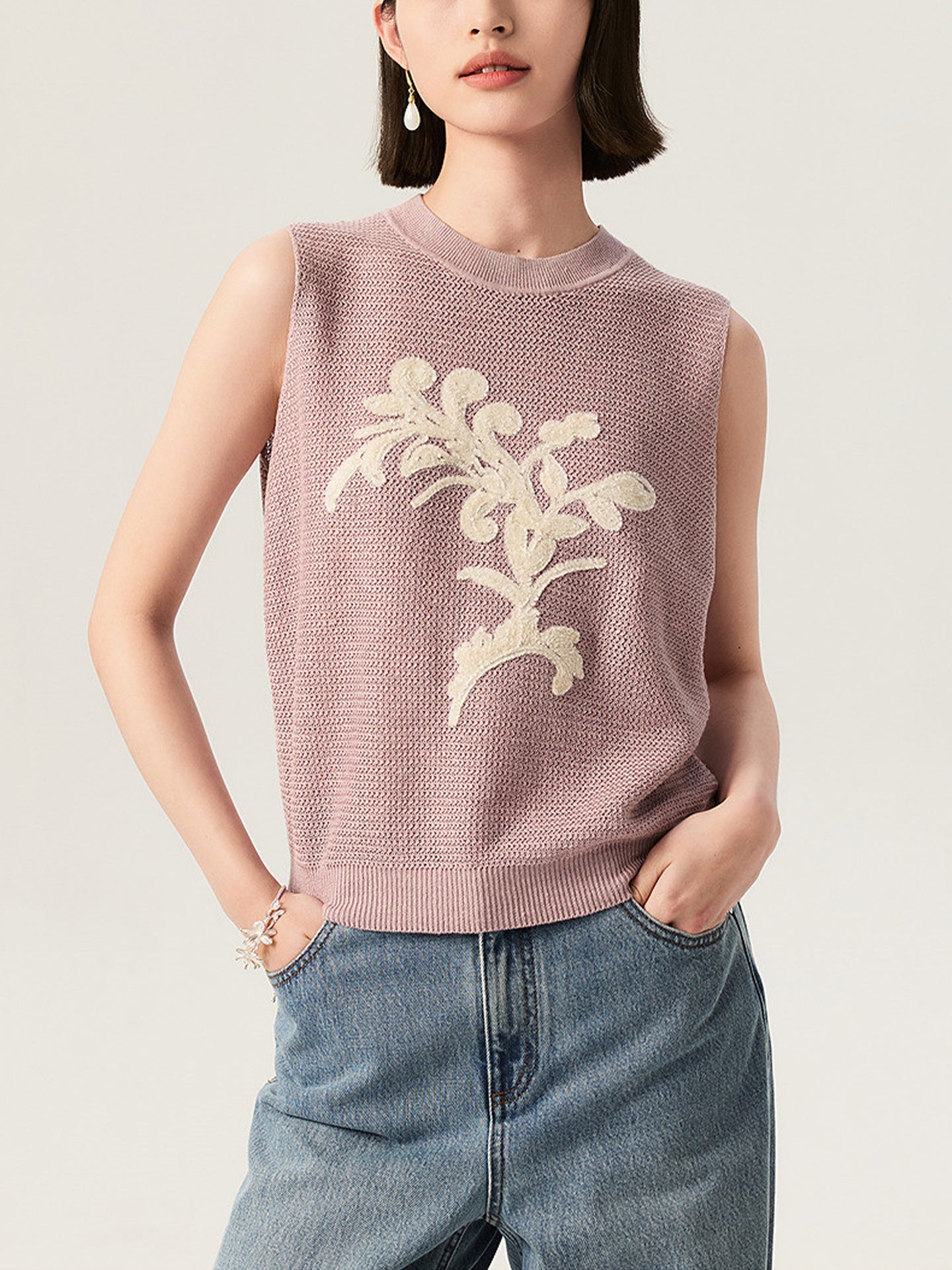 Lightweight Knit Sleeveless Top with Embroidery and Color-block Pattern, Elegant Summer Style