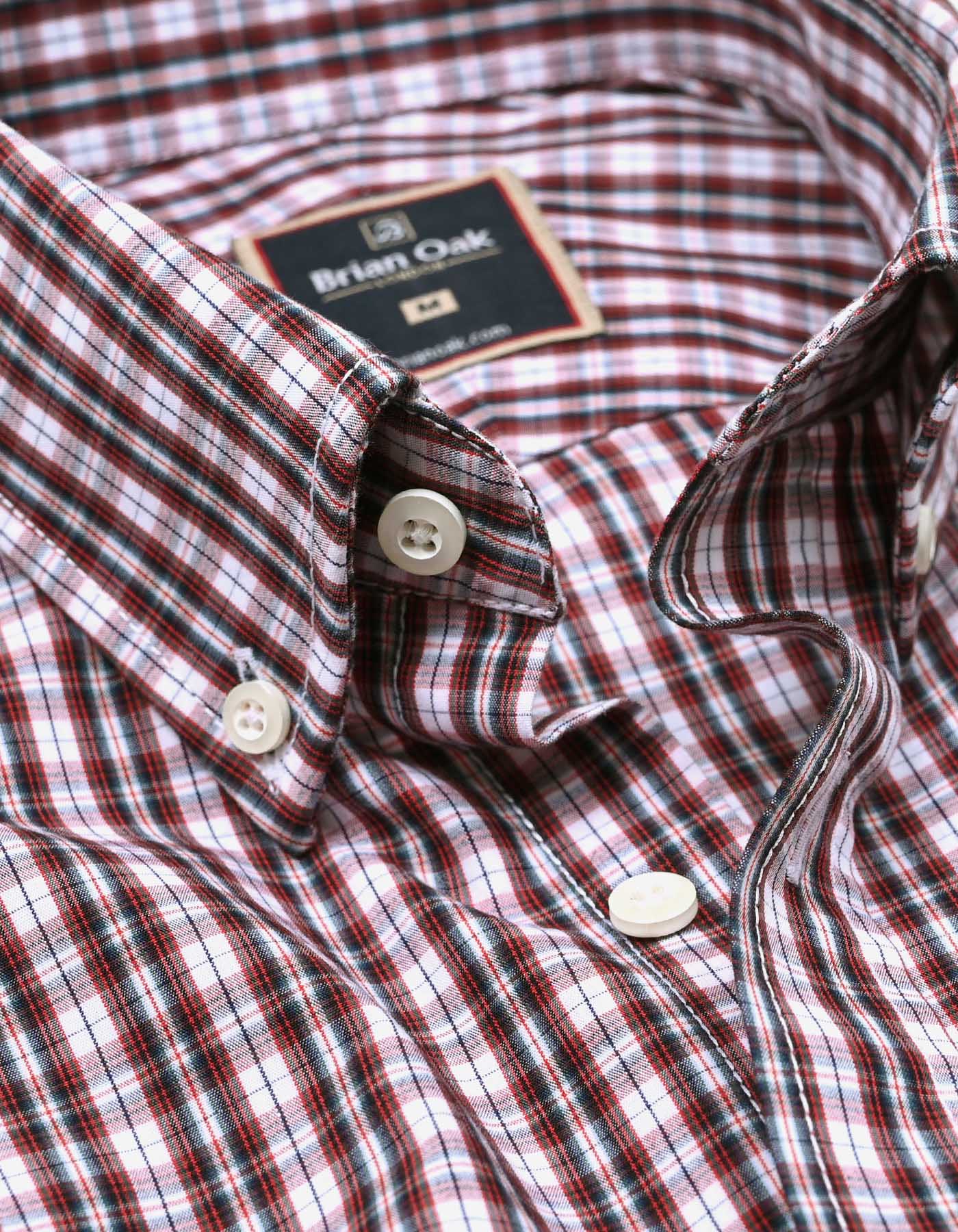 Chemise décontractée à carreaux coupe ajustée marron