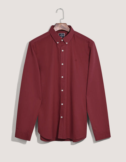 Chemise à manches longues bordeaux à col boutonné