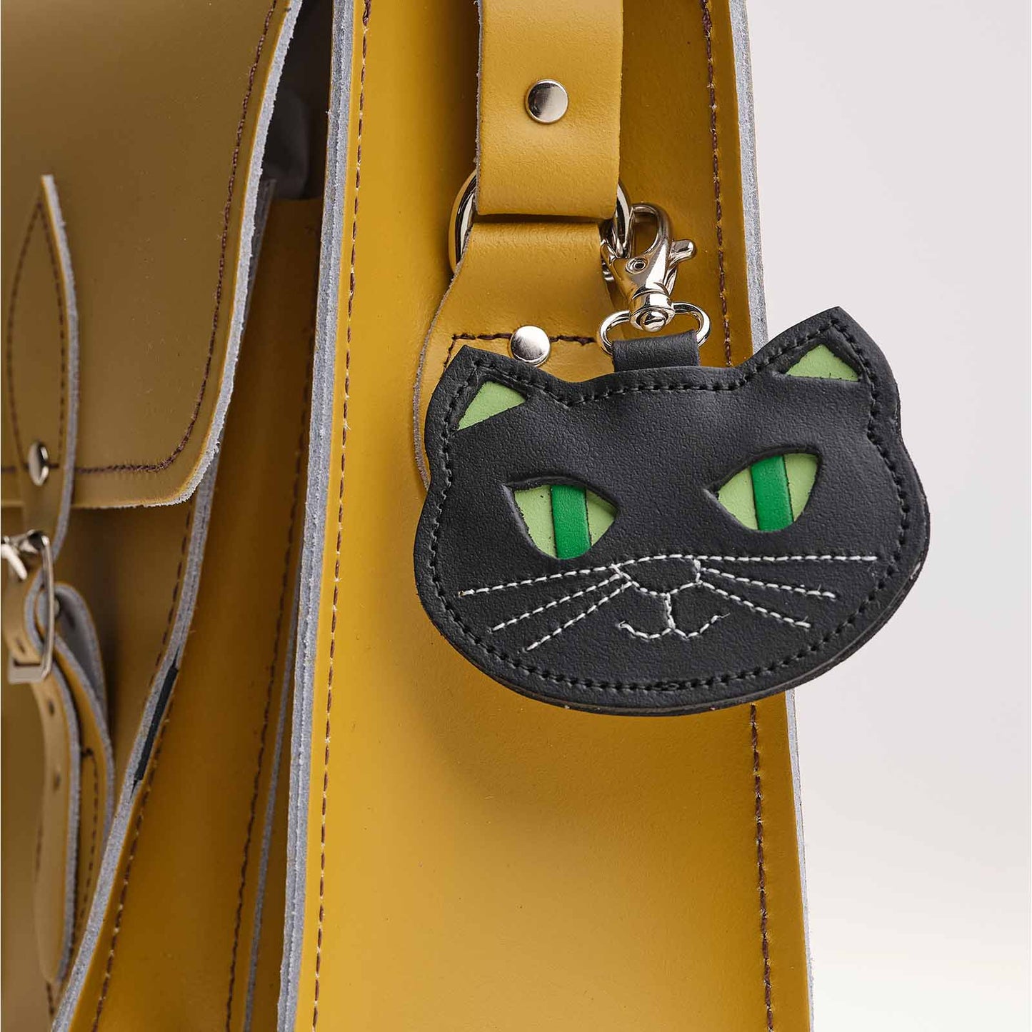 Porte-bonheur chat noir pour sac