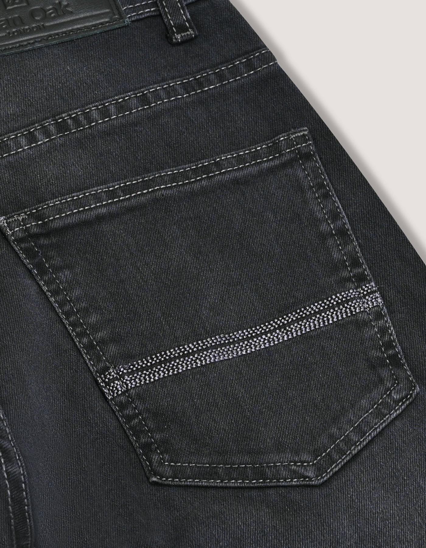 Jean classique en denim gris foncé