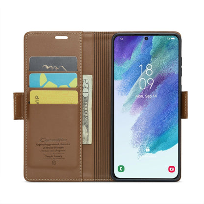 Pour Samsung Galaxy S21 FE 5G Étui Caseme 023 Boucle Papillon Texture Litchi RFID Anti-vol Étui de Téléphone en Cuir (Marron)