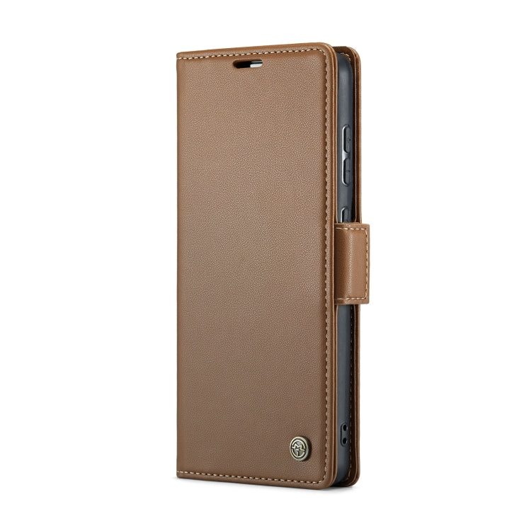 Pour Samsung Galaxy A35 5G Étui Caseme 023 Boucle Papillon Texture Litchi RFID Antivol Étui en Cuir pour Téléphone (Marron)