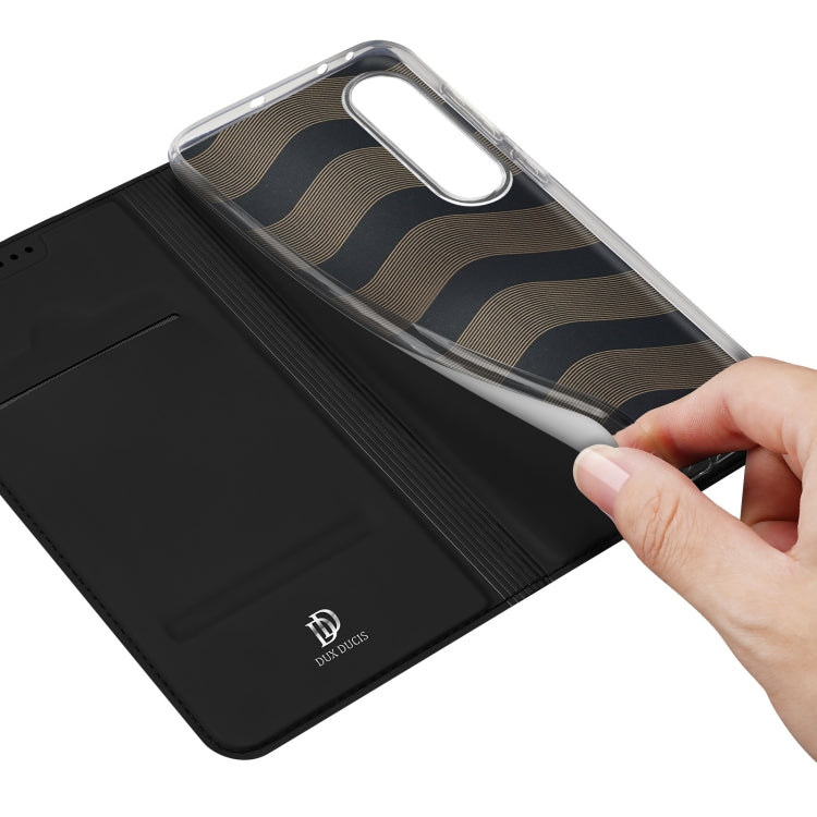 For OnePlus Nord CE4 / OPPO K12 DUX DUCIS Skin Pro Series Horizontal Flip Phone Leather Case(Black)