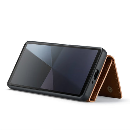 Pour Sony Xperia 10 VI DG.MING M1 Series Portefeuille Multi-Cartes Pliant en 3 + Étui de Téléphone Magnétique (Marron)