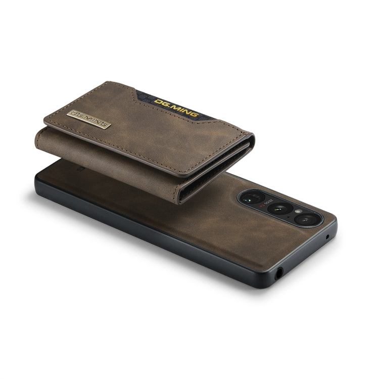 Pour Sony Xperia 1 VI DG.MING Série M2 Étui portefeuille multi-cartes à 3 volets + Coque de téléphone magnétique (Café)