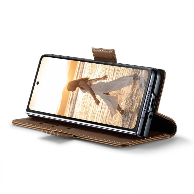 Pour Samsung Galaxy Z Fold6 5G Coque Téléphone en Cuir Anti-vol RFID avec Boucle Papillon et Texture Litchi CaseMe 023 (Marron)