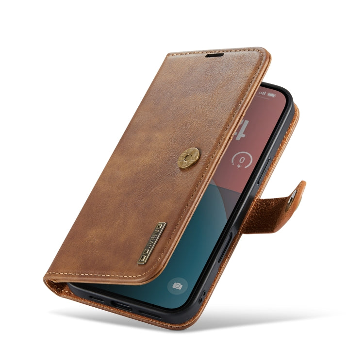 Pour iPhone 16 Étui de Téléphone en Cuir Magnétique Détachable Texture Crazy Horse DG.MING (Marron)