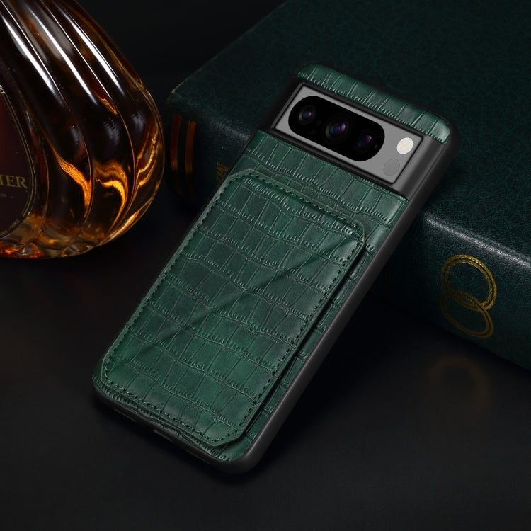For Google Pixel 8 Denior Crocodile Texture Holder Electroplating Phone Case(Green)