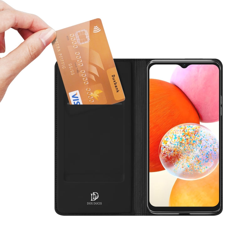 For Samsung Galaxy A15 5G / 4G DUX DUCIS Skin Pro Series Flip Leather Phone Case(Black)