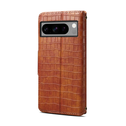 Pour coque de téléphone en cuir avec texture crocodile et bord huilé Denior pour Google Pixel 7a (marron)