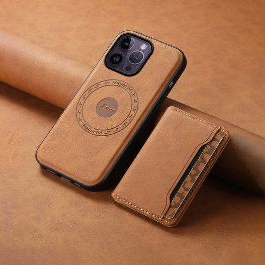 Pour iPhone 14 Pro Max Denior D13 Étui de Téléphone en Cuir Texture Rétro avec MagSafe et Fente pour Cartes (Marron)