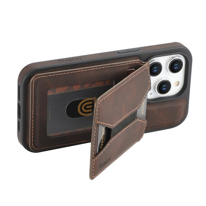 Pour iPhone 13 Pro Max Étui de Téléphone avec Support Rotatif Dénior D18 Sensation Peau avec Emplacement pour Cartes Détachable MagSafe (Marron)