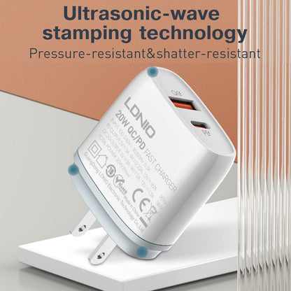 LDNIO Q229 QC3.0 / PD20W USB + Type-C Fast Charger with 1m USB to 8 Pin Cable, Plug Type:US Plug(White)