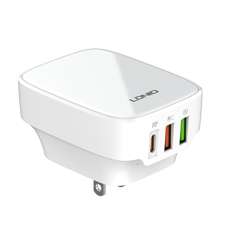 LDNIO Q334 32W Type-C + Dual USB Port Charger with 1m USB-C / Type-C Data Cable, Plug Type:US Plug(White)