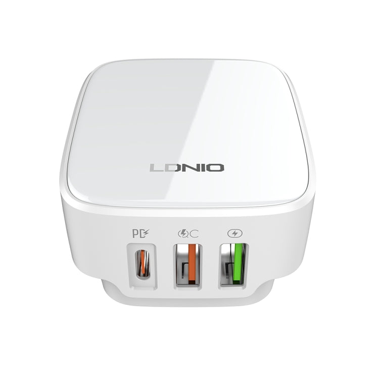 LDNIO Q334 32W Type-C + Dual USB Port Charger with 1m USB-C / Type-C Data Cable, Plug Type:US Plug(White)