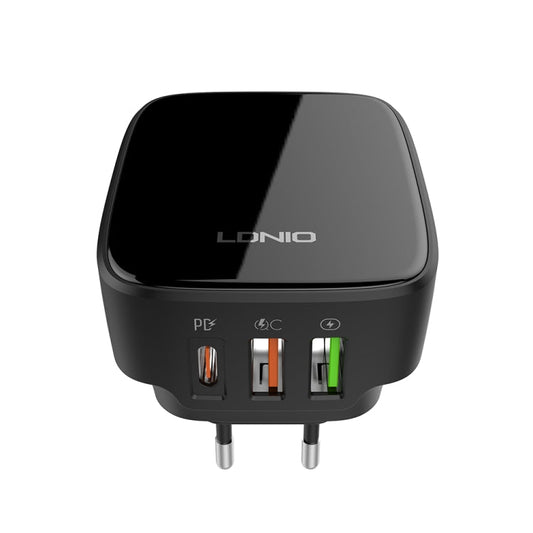 Chargeur LDNIO Q334 32W double port USB et Type-C avec câble de données USB-C / Type-C vers USB-C / Type-C de 1 m, Type de prise : prise EU (Noir)