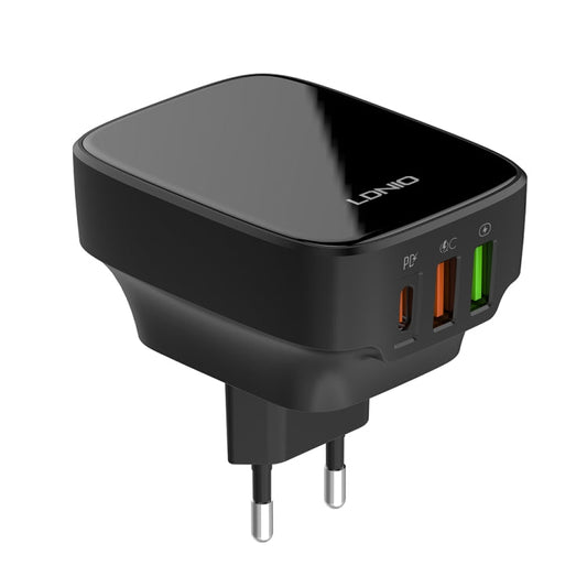 Chargeur LDNIO Q334 32W double port USB et Type-C avec câble de données USB-C / Type-C vers USB-C / Type-C de 1 m, Type de prise : prise EU (Noir)