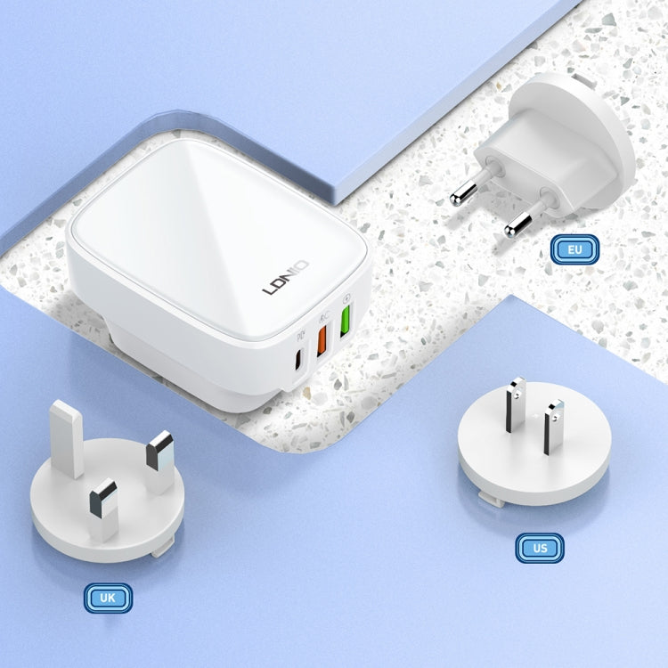 LDNIO Q334 32W Type-C + Dual USB Port Charger with 1m USB-C / Type-C to USB-C / Type-C Data Cable, Plug Type:UK Plug(White)