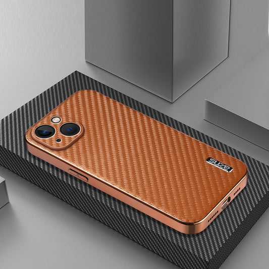 Pour iPhone 13, étui de téléphone AZNS avec bord galvanisé et texture en fibre de carbone (marron)