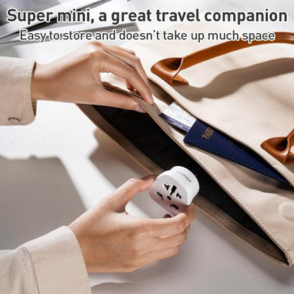 MOMAX UA13 2500W 1-World Global Adapter Socket(EU Plug)