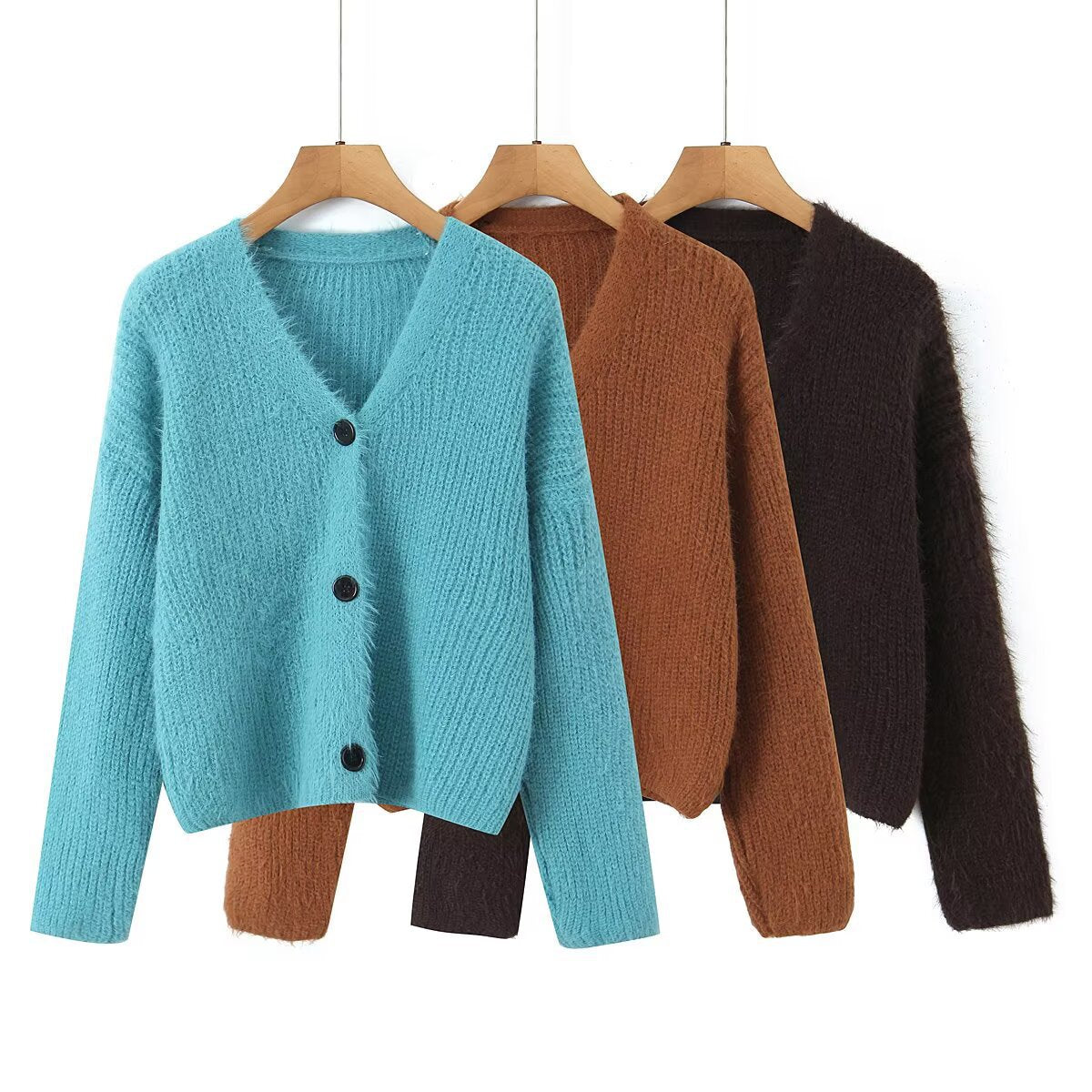 French versatile and minimalist cardigan sweater