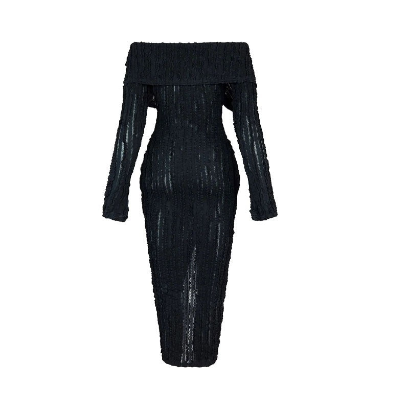 Robe longue à manches longues avec col unique, motif ondulé et jupe fourreau sexy.
