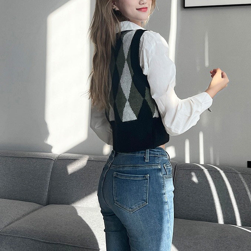 Vintage Diamond Pattern Sleeveless V-Neck Knit Vest