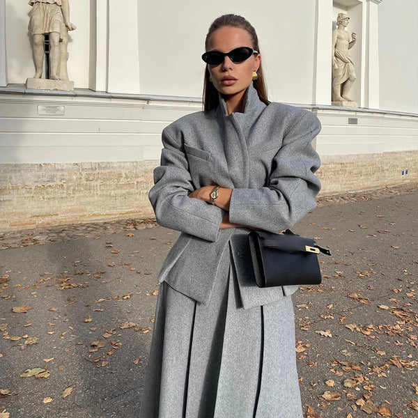 A length half skirt two-piece set
