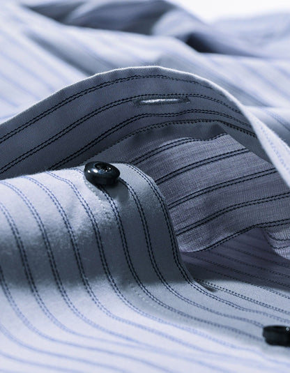 Chemise habillée grise à rayures marines